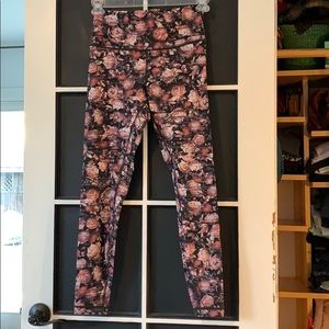 Hi-rise flower print lululemon leggings